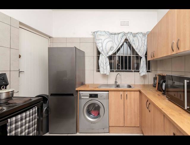 2 BEDROOM APARTMENT SOLD IN CLAREMONT